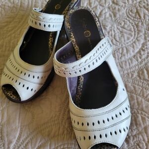 Women's Jambu Sport Wedge size 9